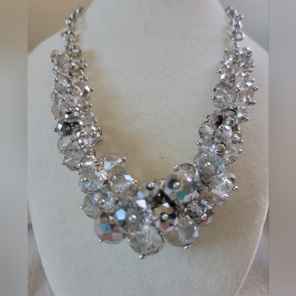 Simply Vera Vera Wang | Elegant Silver Tone Glass Beaded Cluster Necklace - Picture 3 of 9